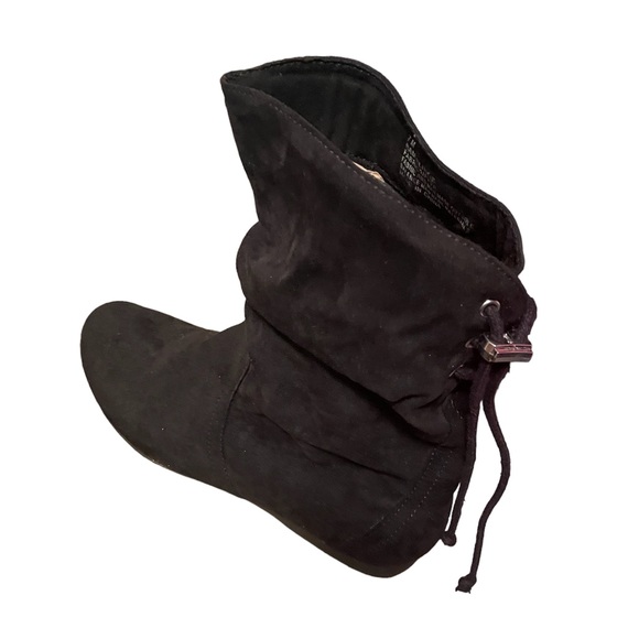 RAMPAGE Women's Blinkie Black Ankle Pull On Boots Shoes Size US 7 M - Picture 3 of 7